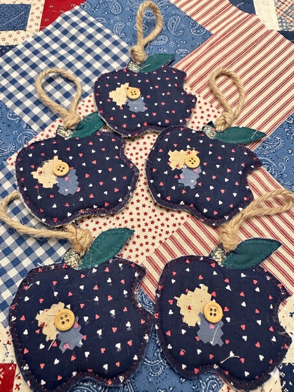 Country Apple Ornaments Set of 5